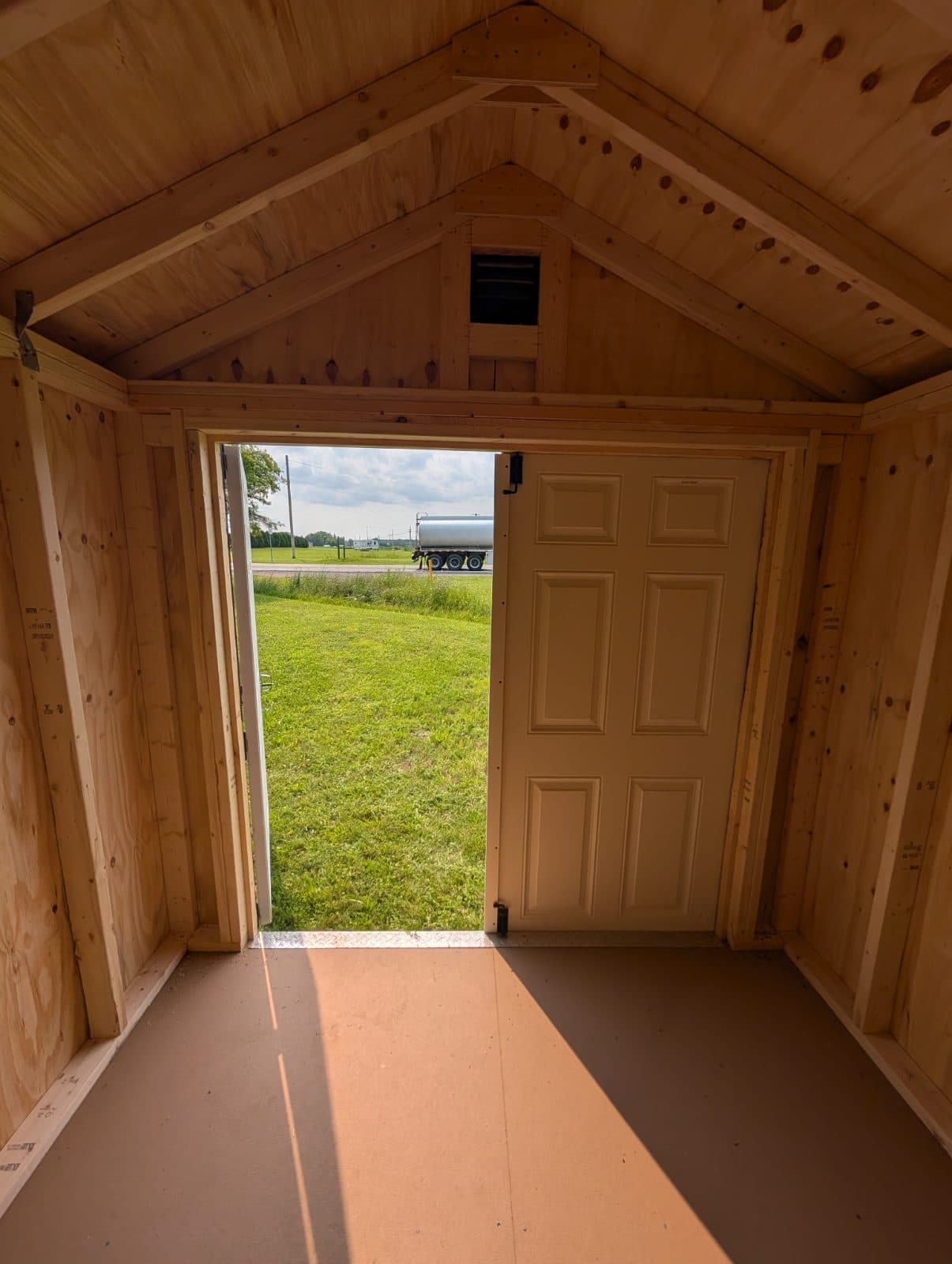 8' x 8' — photo 4